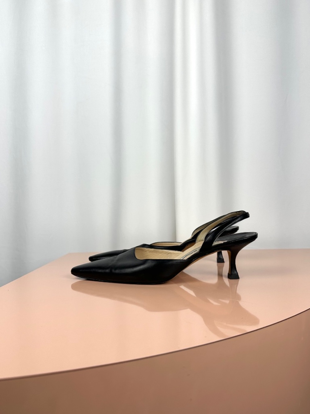 Vintage Manolo Blahnik Black Leather Pointed Toe Slingback Heels EU 39 - Picture 12 of 16